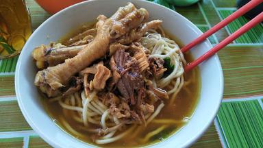 MIE AYAM DAN BAKSO BU NARMI