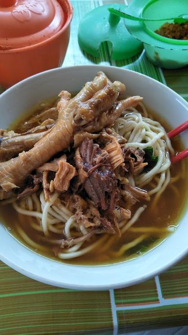 MIE AYAM DAN BAKSO BU NARMI