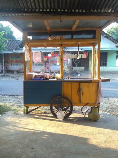 ROTI BAKAR TIM TAM SUKA SUKA