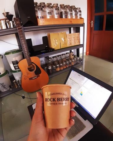 ROCKBERRY COFFEE UJUNGGEDE