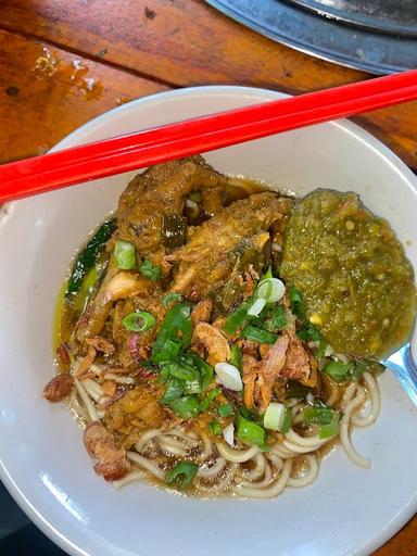 BAKSO FASBEEF SPESIALIS IGA DAN TETELAN