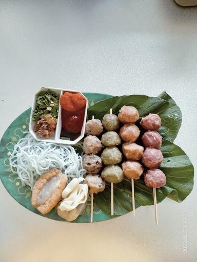 WARUNG MAKAN BAKSO DAN MIE AYAM BAROKAH