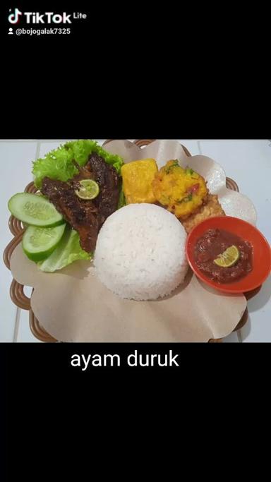 AYAM GEPREK DAN BAKAR BOJO GALAK