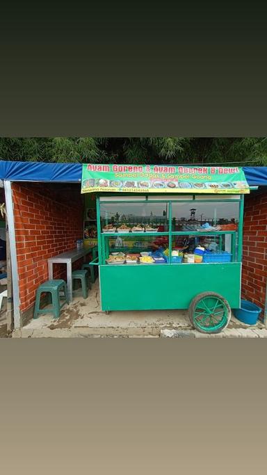 AYAM GORENG & AYAM GEPREK B' DEWI