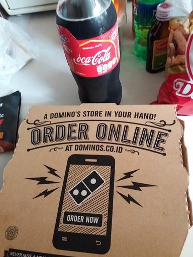 DOMINO'S PIZZA