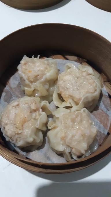 EAT DIMSUM