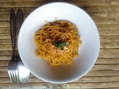 MIE BAKSO TULANG SUMSUM OM MACO (KUAH LAHAR).