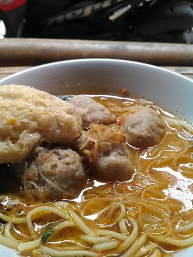 MIE BAKSO TULANG SUMSUM OM MACO (KUAH LAHAR).