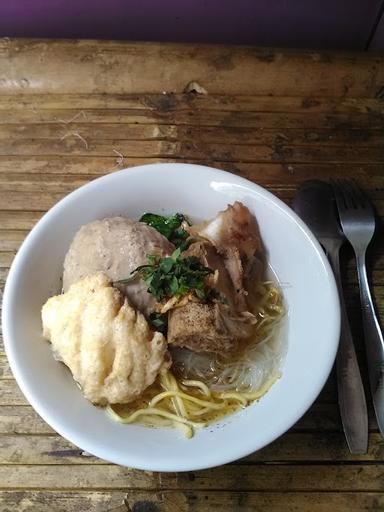 MIE BAKSO TULANG SUMSUM OM MACO (KUAH LAHAR).