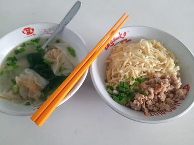 MIE BASO 56