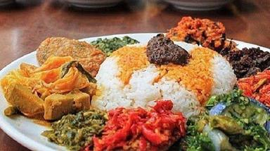 RUMAH MAKAN NASI PADANG BATEH KOTA RAJAWALI