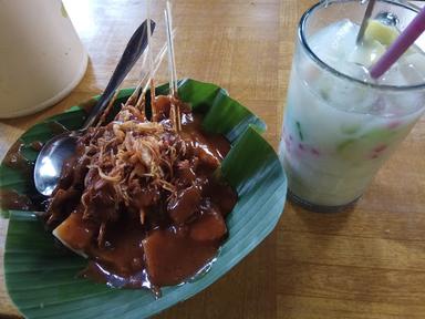 SATE PADANG PARIAMAN TUNAS MUDA