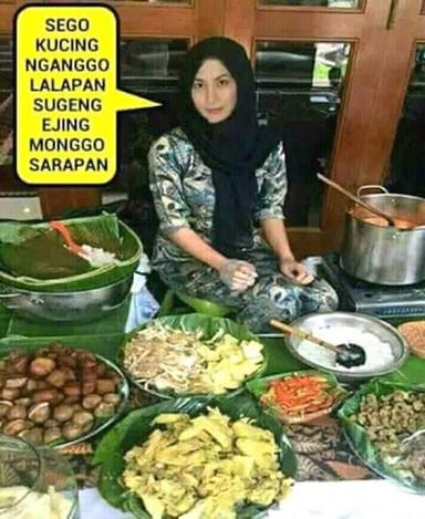 ANGKRINGAN DAN SOTO MBAK SRI