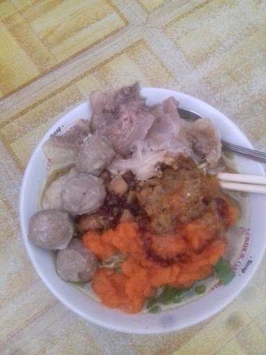 BAKSO DAN MIE AYAM  SARI ROSO 