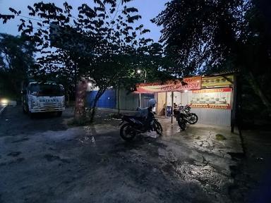 RUMAH MAKAN PADANG PUTRI BUNGSU