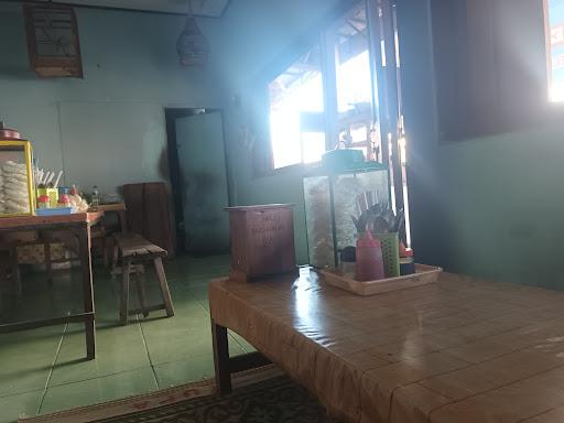 WARUNG MORODADIMIE AYAM & BAKSO