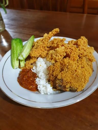 AYAM KREMESAN IBU HJ. IMAM