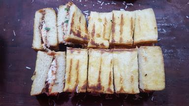 ROTI BAKAR KOSAMBI ROTI BUMBU CARI RASA