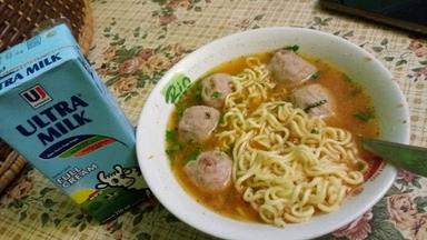 MIE BAKSO PINK