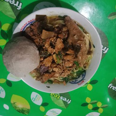 MIE BASO BAROKAH(BASO RUDAL SOLO)