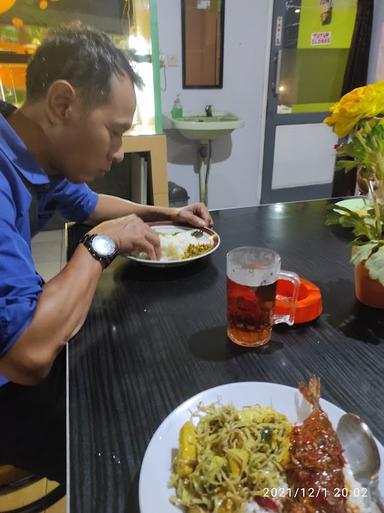 WARUNG NASI SUNDA