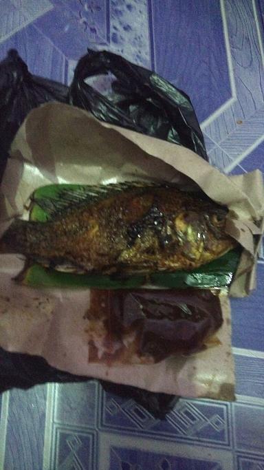 IKAN BAKAR DAN AYAM BAKAR BU VIVID, ARGOMULYO