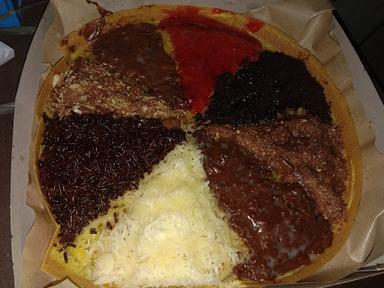 MARTABAK MANIS,TELUR TOP BANDUNG OM YON