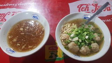 MIE AYAM & BAKSO PAK MAN