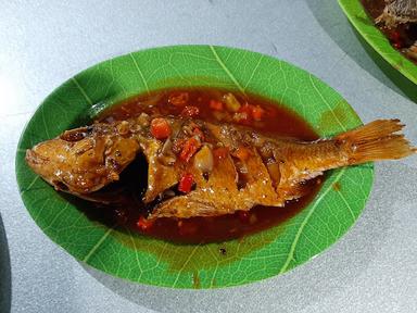 MOZA SEAFOOD TEGALGUBUG