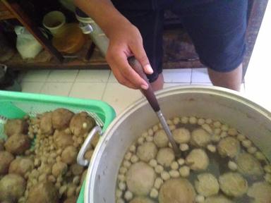 BAKSO KIKIL PAK KIRNO