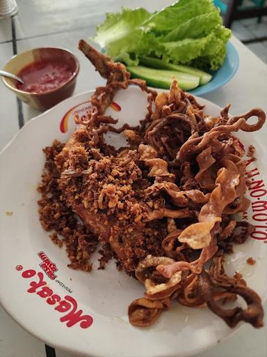 AYAM GORENG KURNIA