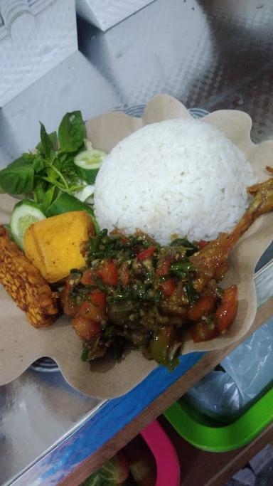 AYAM PECAK SADEWA