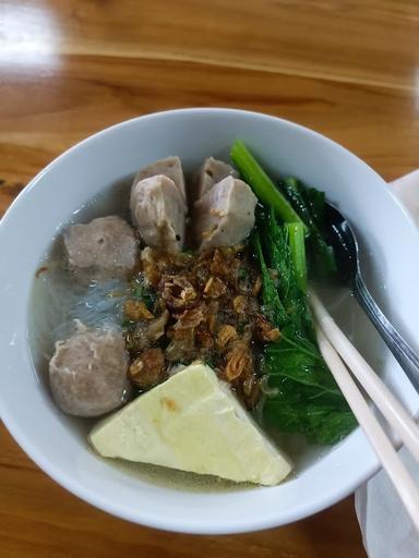 BAKSO KAMPUNG PARAHYANGAN