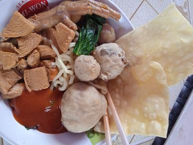 MIE AYAM BASO MAS RENO