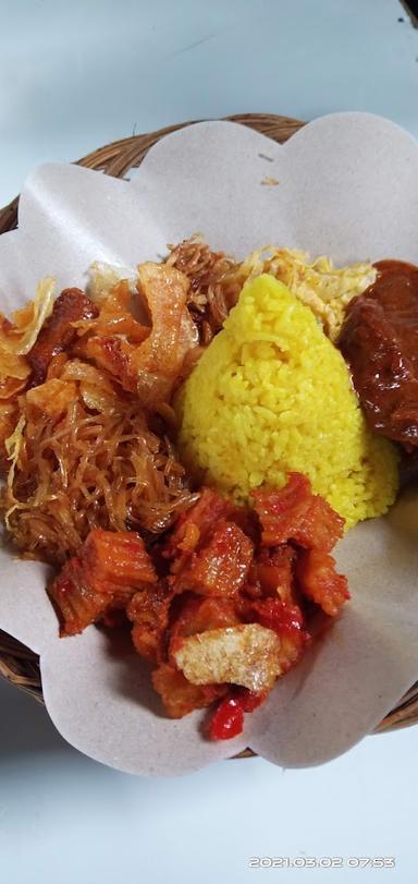 NASI UDUK CARINA (PAGI)