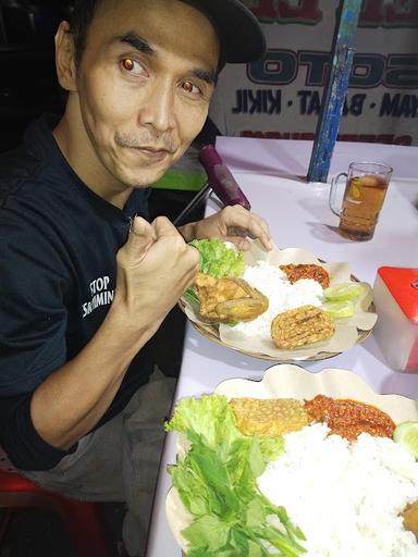 PECEL LELE ASTANA ANYAR