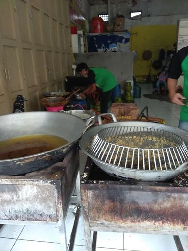 PISANG GORENG PONTIANAK IBU YENNI