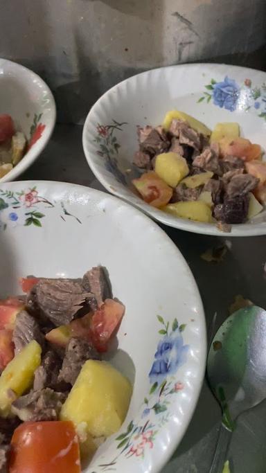 SOP KAKI SAPI/SOTO BETAWI CIBADAK ASTANA ANYAR 21 D