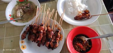 WARUNG NASI SEDERHANA RAI RAKA