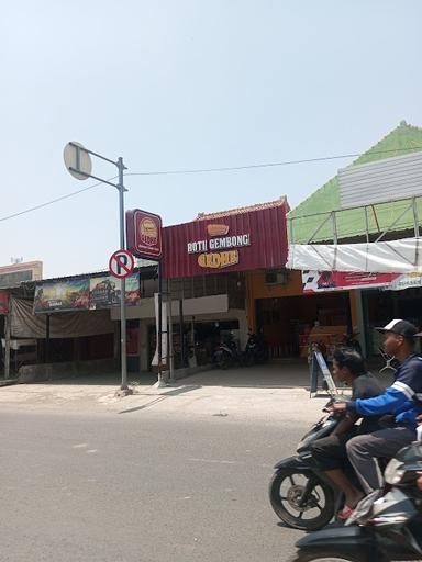 ROTI GEMBONG GEDHE BUNTET