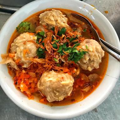 BAKSO SOLO PENGKOLAN MBA IDA