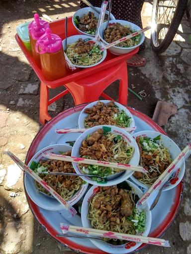 MIE AYAM MANTAP