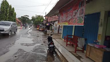 WARUNG SEDERHANA BUNDA ARSYA