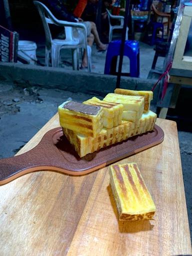 ROTI BAKAR BABAKARAN