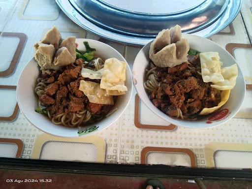 BAKSO MIE AYAM ARTOMORO