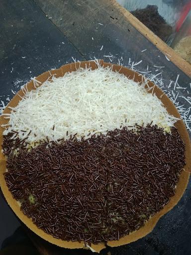 MARTABAK CEMPAKA MANIS DAN TELOR