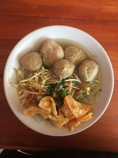 MAHKOTA BAKSO DAN MIE AYAM