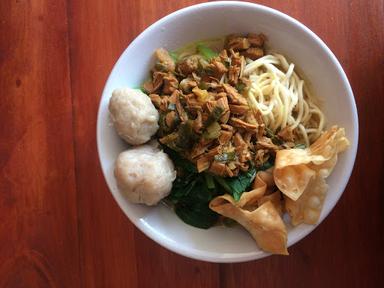 MAHKOTA BAKSO DAN MIE AYAM