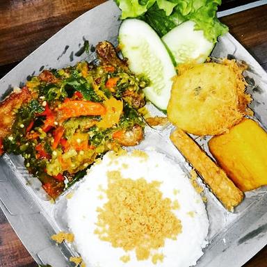 AYAM PENYET SAMBEL IJO MA IMIN 2