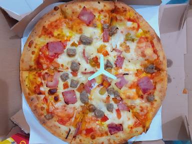 DOMINO'S PIZZA